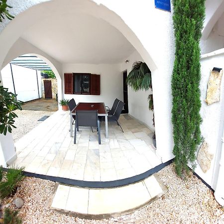 Apartments Maltasic Vir Εξωτερικό φωτογραφία