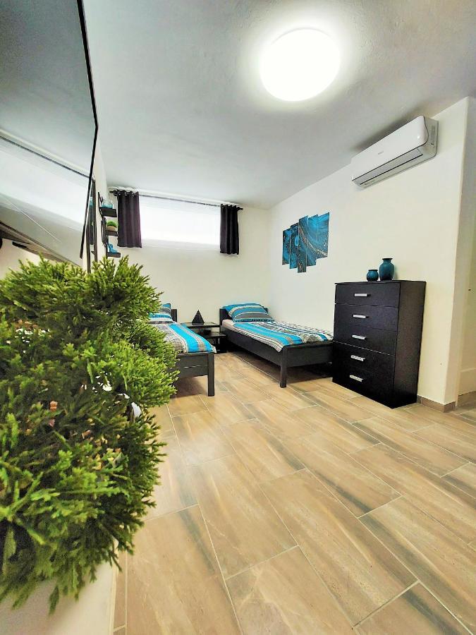 Apartments Maltasic Vir Εξωτερικό φωτογραφία