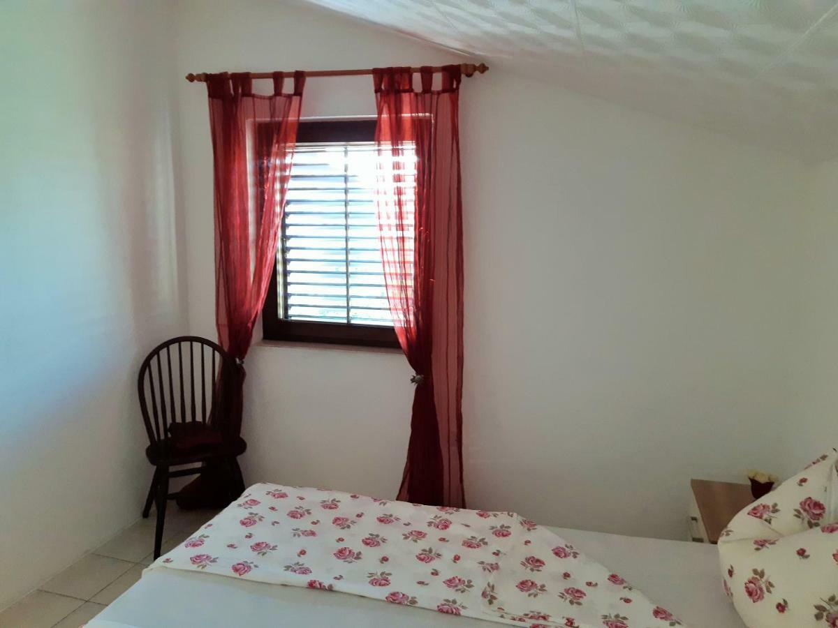 Apartments Maltasic Vir Εξωτερικό φωτογραφία